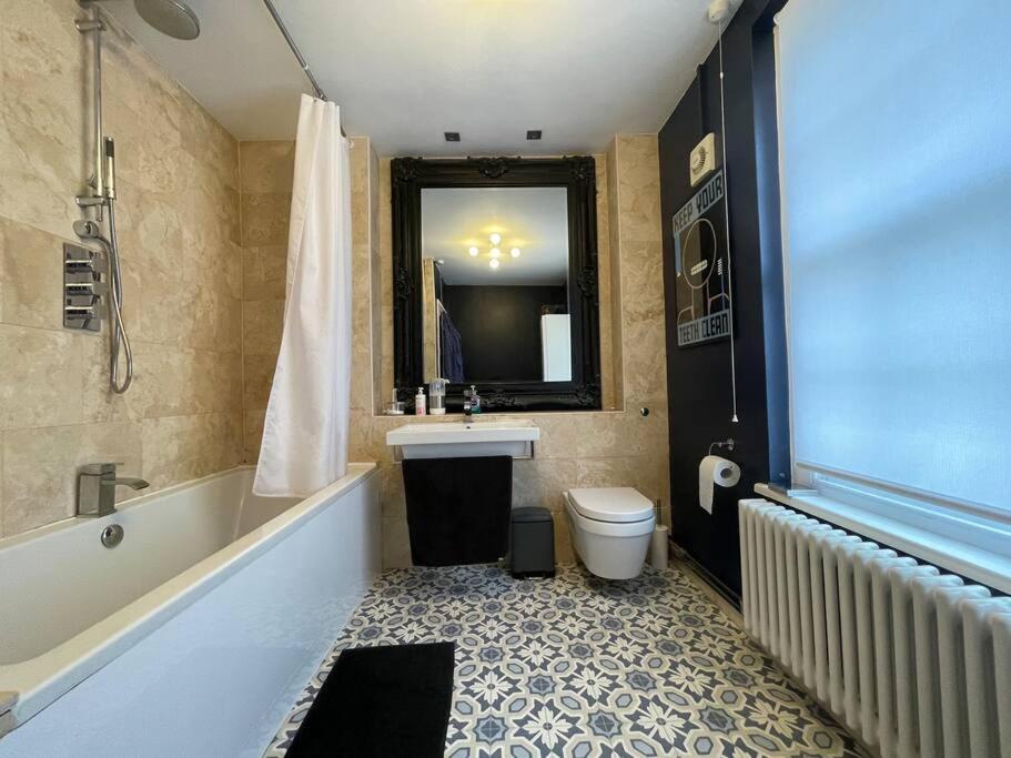Gorgeous 2 Bedroom Apartment Edge Of Cabot Circus Bristol Exteriör bild